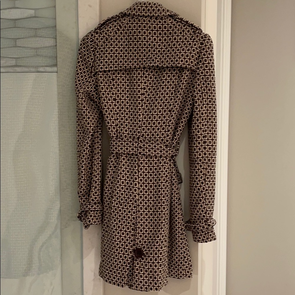 Coat - Picture 5 of 5